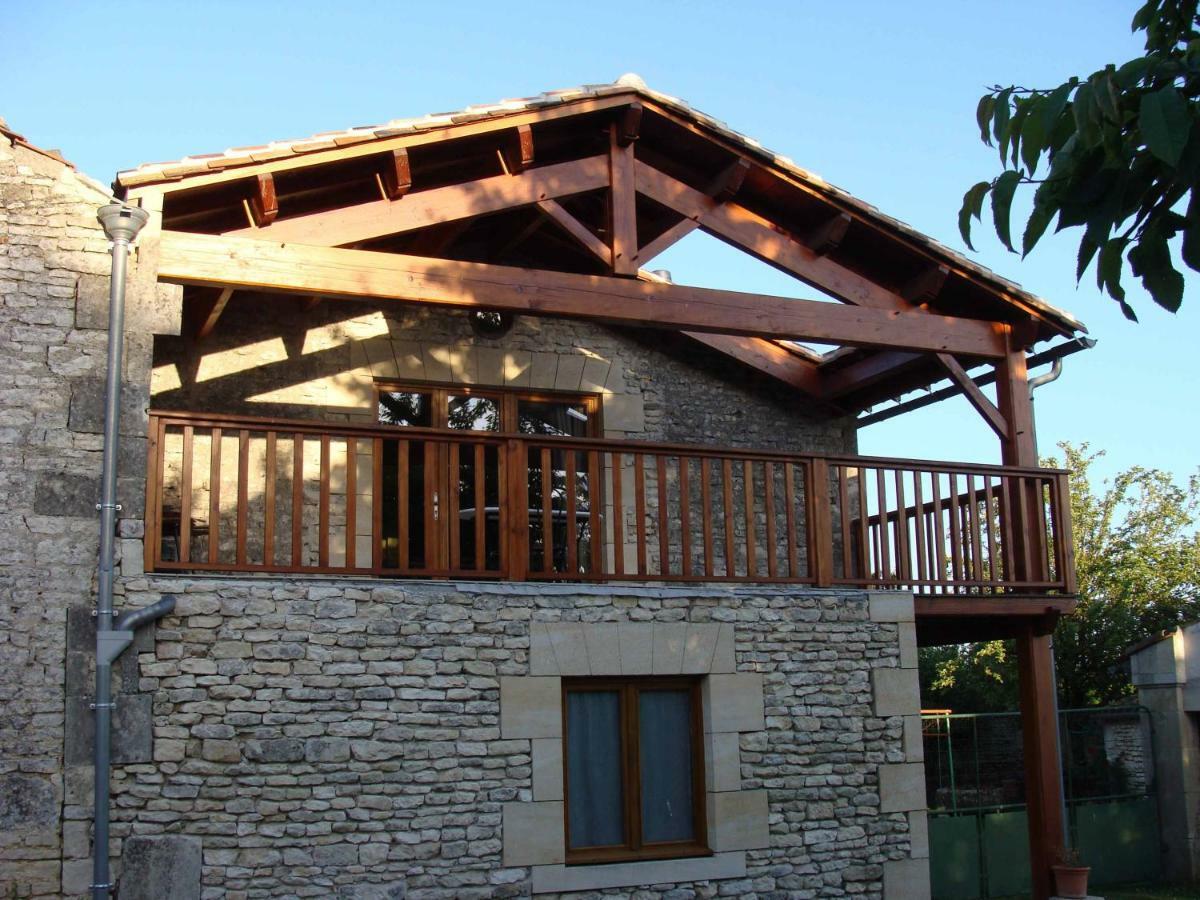 Apartament Au Col De Cygne Blanzac-les-Matha Zewnętrze zdjęcie