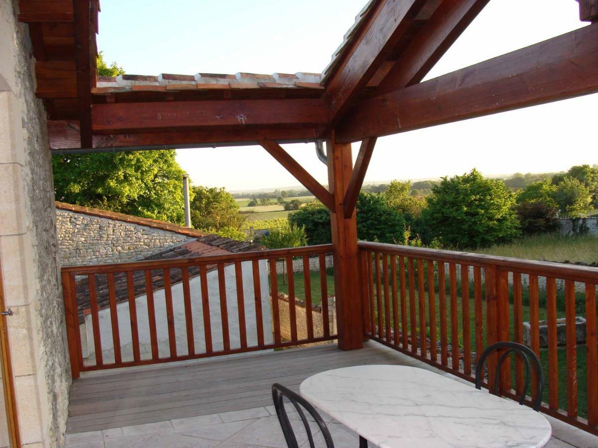 Apartament Au Col De Cygne Blanzac-les-Matha Zewnętrze zdjęcie